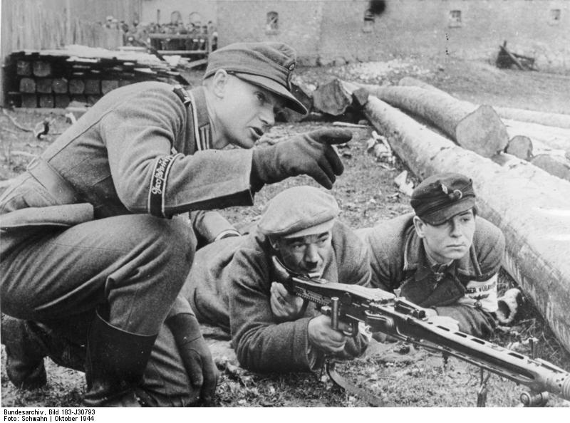 Bundesarchiv_Bild_183-J30793%2C_Volkssturm-M%C3%A4nner_bei_Ausbildung.jpg