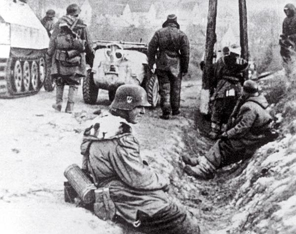 SS Totenkopf battle pic 5.jpg