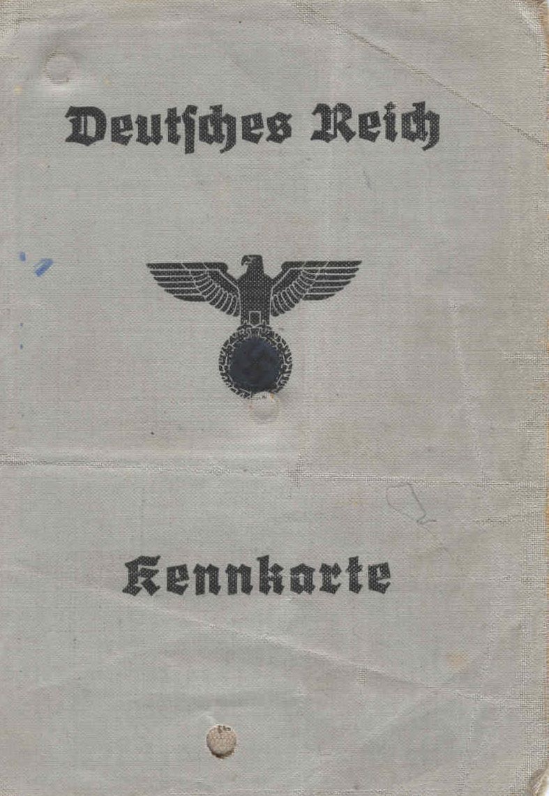 Kennkarte, Brieg 1941, außen, entnazifiziert.jpg